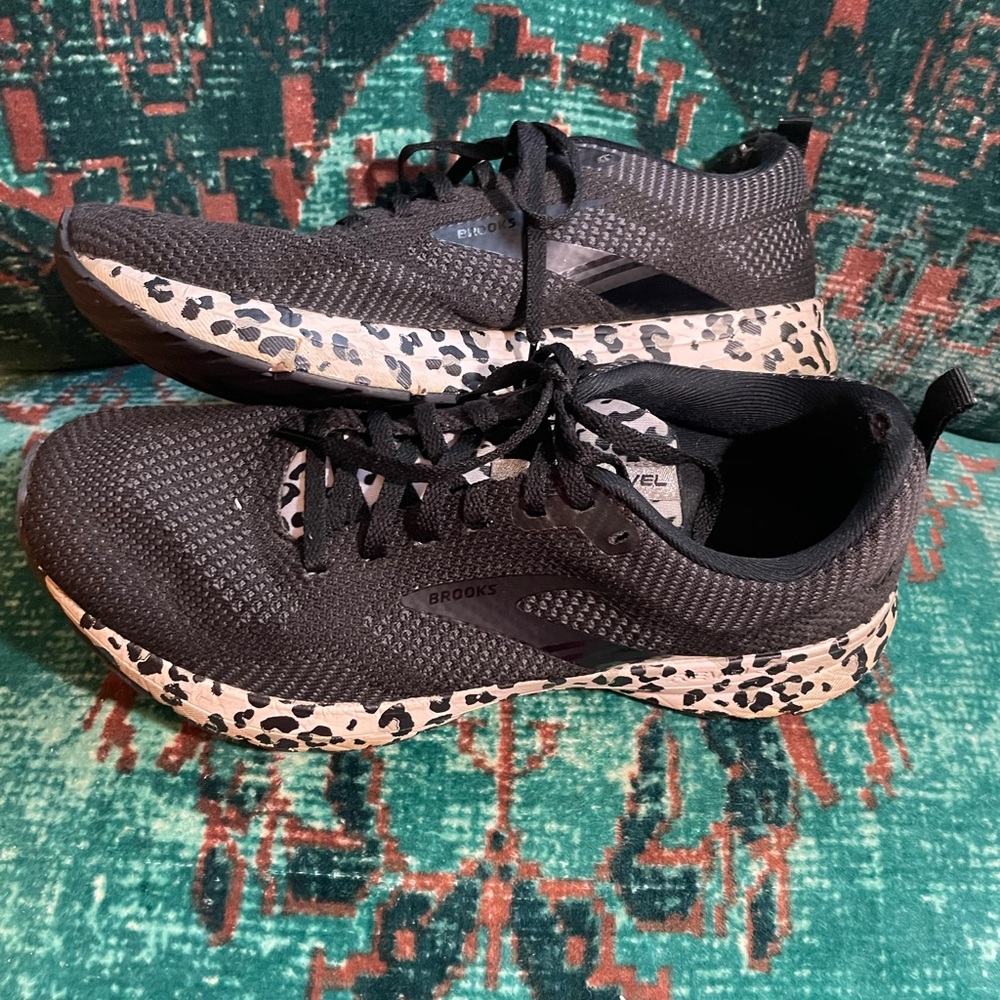 Brooks Revel 5 Animal Print & black Running Shoes Women’s Size 10